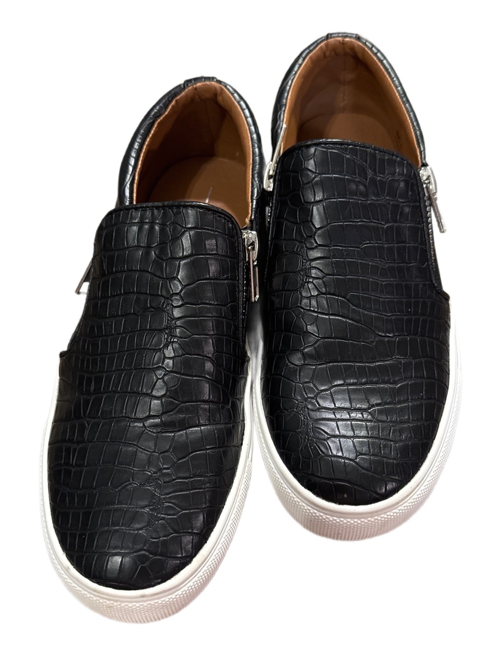 Report Black Croc-Embossed Slip-On Loafers with White Sole size 6 youth 4.5